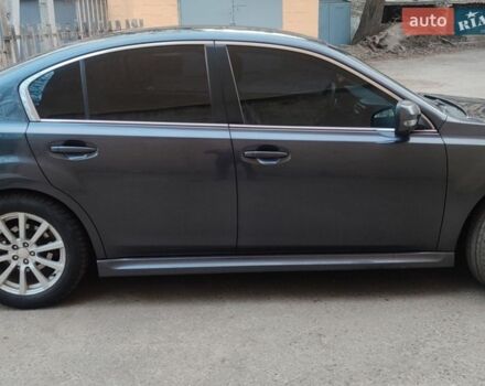 Серый Субару Легаси, объемом двигателя 2.5 л и пробегом 231 тыс. км за 7900 $, фото 1 на Automoto.ua