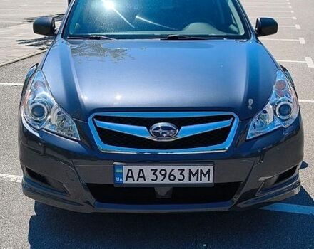 Серый Субару Легаси, объемом двигателя 2.46 л и пробегом 242 тыс. км за 8000 $, фото 1 на Automoto.ua