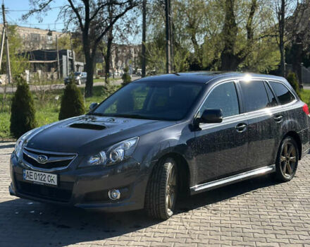 Серый Субару Легаси, объемом двигателя 2 л и пробегом 134 тыс. км за 8900 $, фото 1 на Automoto.ua