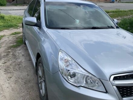Сірий Субару Легасі, об'ємом двигуна 2.5 л та пробігом 320 тис. км за 8000 $, фото 1 на Automoto.ua