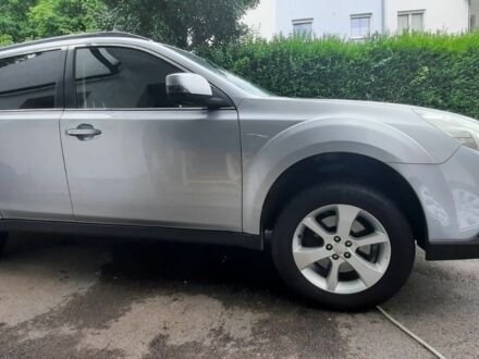 Сірий Субару Легасі, об'ємом двигуна 2 л та пробігом 180 тис. км за 11915 $, фото 1 на Automoto.ua