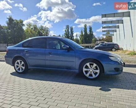 Синий Субару Легаси, объемом двигателя 2.5 л и пробегом 235 тыс. км за 6800 $, фото 4 на Automoto.ua