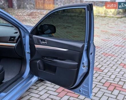 Синий Субару Легаси, объемом двигателя 2.5 л и пробегом 272 тыс. км за 7799 $, фото 26 на Automoto.ua