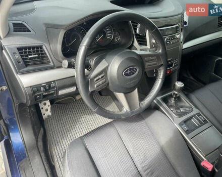 Синий Субару Легаси, объемом двигателя 1.99 л и пробегом 235 тыс. км за 8300 $, фото 19 на Automoto.ua