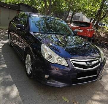 Синій Субару Легасі, об'ємом двигуна 2 л та пробігом 179 тис. км за 8600 $, фото 1 на Automoto.ua