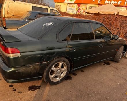 Зеленый Субару Легаси, объемом двигателя 2.5 л и пробегом 300 тыс. км за 2100 $, фото 3 на Automoto.ua