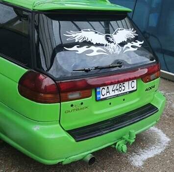 Зеленый Субару Легаси, объемом двигателя 2.5 л и пробегом 243 тыс. км за 3500 $, фото 1 на Automoto.ua