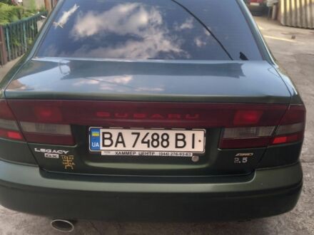 Зеленый Субару Легаси, объемом двигателя 2.5 л и пробегом 245 тыс. км за 3000 $, фото 1 на Automoto.ua