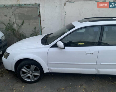 Білий Субару Аутбек, об'ємом двигуна 3 л та пробігом 111 тис. км за 2500 $, фото 10 на Automoto.ua