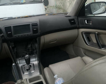 Білий Субару Аутбек, об'ємом двигуна 3 л та пробігом 111 тис. км за 2500 $, фото 17 на Automoto.ua