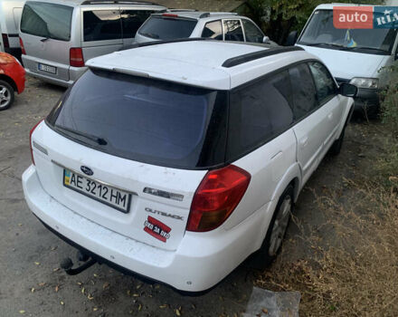Білий Субару Аутбек, об'ємом двигуна 3 л та пробігом 111 тис. км за 2500 $, фото 3 на Automoto.ua