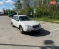 Белый Субару Аутбек, объемом двигателя 2.5 л и пробегом 320 тыс. км за 7500 $, фото 1 на Automoto.ua