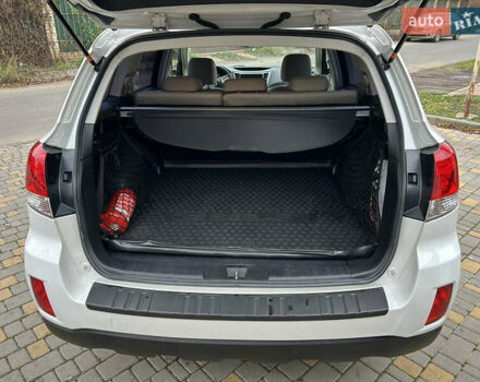 Белый Субару Аутбек, объемом двигателя 2.46 л и пробегом 194 тыс. км за 10300 $, фото 11 на Automoto.ua