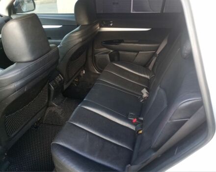 Білий Субару Аутбек, об'ємом двигуна 2.5 л та пробігом 250 тис. км за 6500 $, фото 5 на Automoto.ua