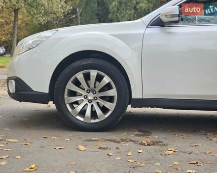 Субару Аутбек 2010 у Львові на Automoto.ua Білий Субару Аутбек, об'ємом двигуна 2.46 л та пробігом 270 тис. км за 7700 $, фото 14 на Automoto.ua