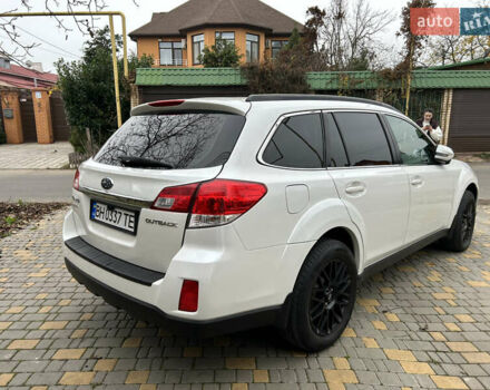 Белый Субару Аутбек, объемом двигателя 2.46 л и пробегом 194 тыс. км за 10300 $, фото 4 на Automoto.ua