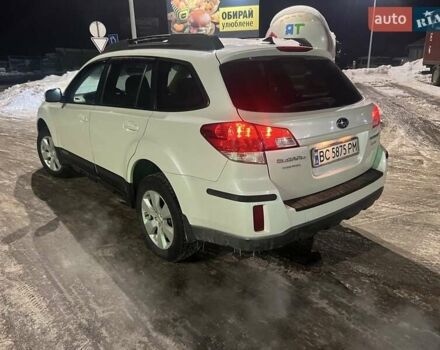 Белый Субару Аутбек, объемом двигателя 2.5 л и пробегом 366 тыс. км за 8500 $, фото 3 на Automoto.ua