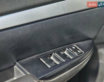 Білий Субару Аутбек, об'ємом двигуна 2.4 л та пробігом 265 тис. км за 8800 $, фото 13 на Automoto.ua