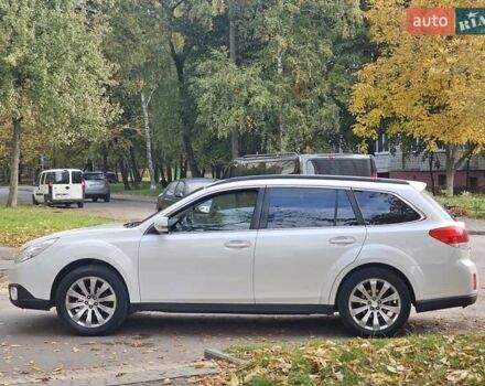 Субару Аутбек 2010 у Львові на Automoto.ua Білий Субару Аутбек, об'ємом двигуна 2.46 л та пробігом 270 тис. км за 7700 $, фото 13 на Automoto.ua