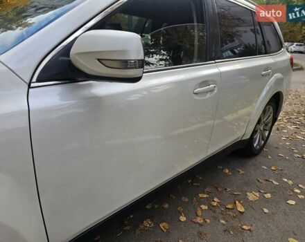 Субару Аутбек 2010 у Львові на Automoto.ua Білий Субару Аутбек, об'ємом двигуна 2.46 л та пробігом 270 тис. км за 7700 $, фото 15 на Automoto.ua