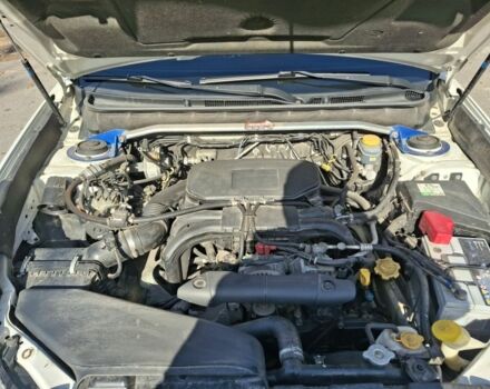 Білий Субару Аутбек, об'ємом двигуна 2.5 л та пробігом 218 тис. км за 11500 $, фото 3 на Automoto.ua