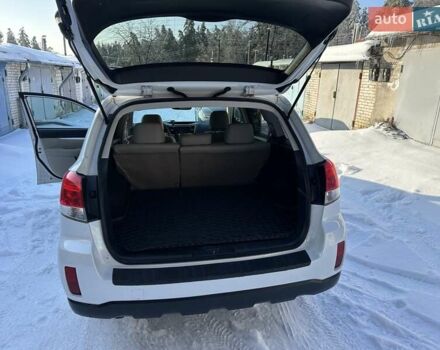 Білий Субару Аутбек, об'ємом двигуна 2.46 л та пробігом 209 тис. км за 10500 $, фото 15 на Automoto.ua