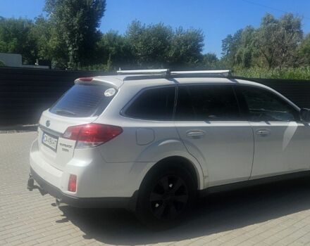 Білий Субару Аутбек, об'ємом двигуна 0 л та пробігом 350 тис. км за 8977 $, фото 10 на Automoto.ua