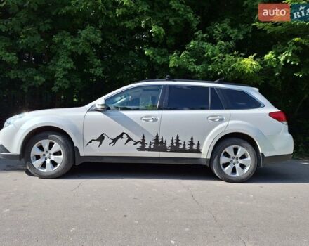 Білий Субару Аутбек, об'ємом двигуна 2.5 л та пробігом 230 тис. км за 9500 $, фото 13 на Automoto.ua