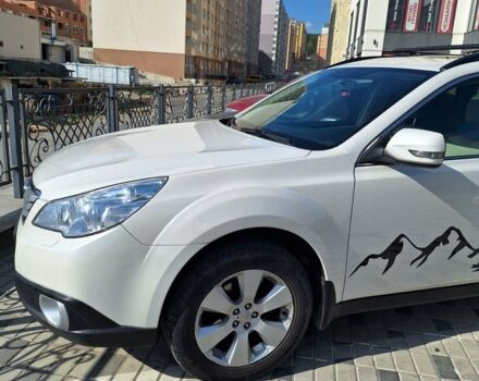 Білий Субару Аутбек, об'ємом двигуна 2.5 л та пробігом 230 тис. км за 9500 $, фото 2 на Automoto.ua