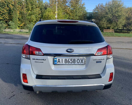 Субару Аутбек 2010 у Белой Церкве на Automoto.ua Білий Субару Аутбек, об'ємом двигуна 2 л та пробігом 355 тис. км за 9000 $, фото 6 на Automoto.ua