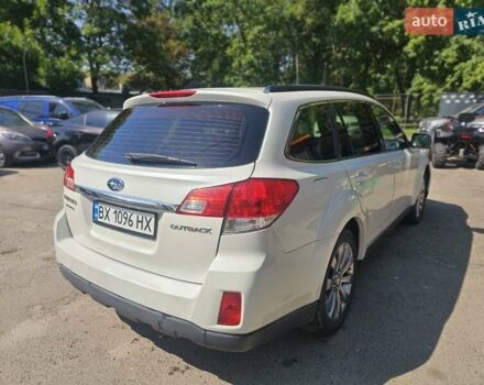 Білий Субару Аутбек, об'ємом двигуна 2.4 л та пробігом 265 тис. км за 8800 $, фото 4 на Automoto.ua