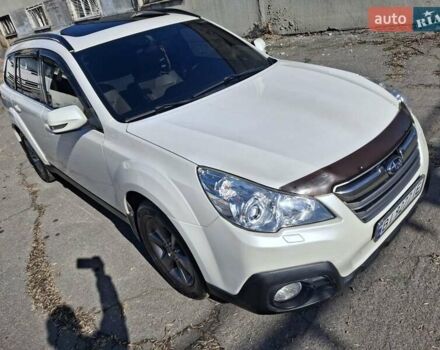 Белый Субару Аутбек, объемом двигателя 2.5 л и пробегом 218 тыс. км за 10500 $, фото 7 на Automoto.ua