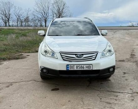 Білий Субару Аутбек, об'ємом двигуна 3.6 л та пробігом 381 тис. км за 7500 $, фото 5 на Automoto.ua