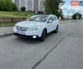 Белый Субару Аутбек, объемом двигателя 2.46 л и пробегом 235 тыс. км за 10300 $, фото 1 на Automoto.ua