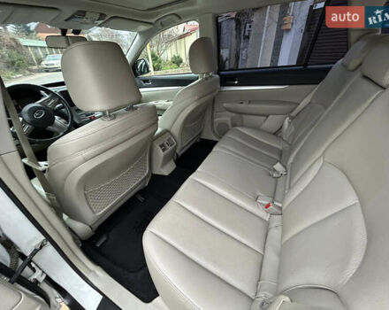 Белый Субару Аутбек, объемом двигателя 2.46 л и пробегом 194 тыс. км за 10300 $, фото 12 на Automoto.ua