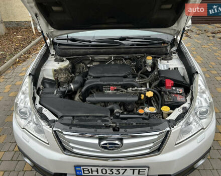 Белый Субару Аутбек, объемом двигателя 2.46 л и пробегом 194 тыс. км за 10300 $, фото 24 на Automoto.ua