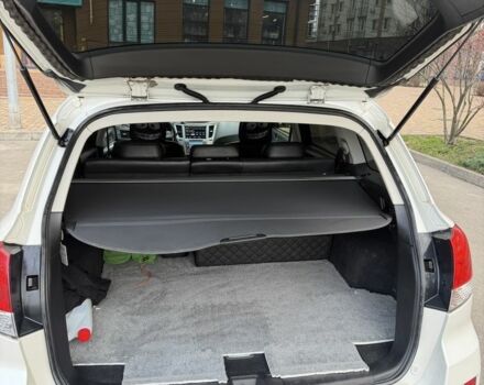 Белый Субару Аутбек, объемом двигателя 2.5 л и пробегом 304 тыс. км за 9700 $, фото 17 на Automoto.ua