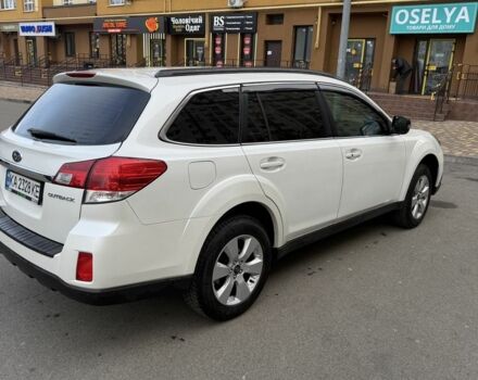 Белый Субару Аутбек, объемом двигателя 2.5 л и пробегом 304 тыс. км за 9700 $, фото 2 на Automoto.ua