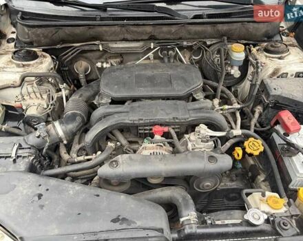 Белый Субару Аутбек, объемом двигателя 2.46 л и пробегом 312 тыс. км за 10000 $, фото 24 на Automoto.ua