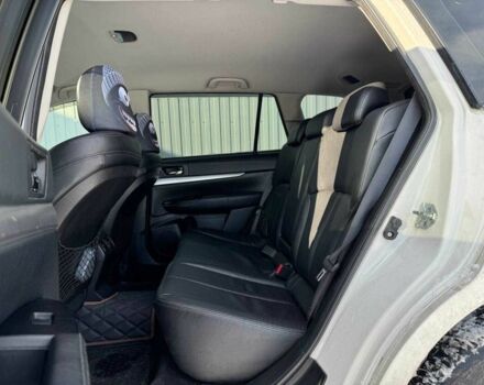 Белый Субару Аутбек, объемом двигателя 2.5 л и пробегом 305 тыс. км за 9990 $, фото 9 на Automoto.ua