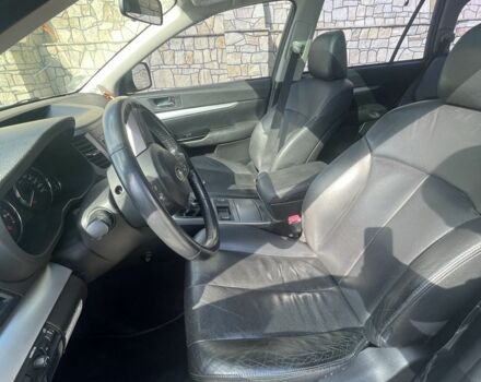 Белый Субару Аутбек, объемом двигателя 2 л и пробегом 255 тыс. км за 9000 $, фото 9 на Automoto.ua