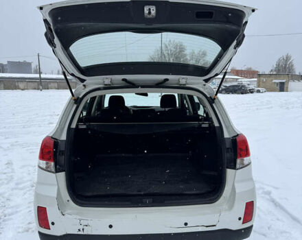 Білий Субару Аутбек, об'ємом двигуна 2.46 л та пробігом 210 тис. км за 8500 $, фото 19 на Automoto.ua