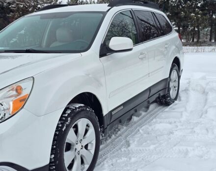 Білий Субару Аутбек, об'ємом двигуна 2.46 л та пробігом 189 тис. км за 8999 $, фото 19 на Automoto.ua