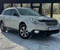 Белый Субару Аутбек, объемом двигателя 2.5 л и пробегом 305 тыс. км за 9990 $, фото 1 на Automoto.ua
