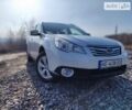 Белый Субару Аутбек, объемом двигателя 2.46 л и пробегом 250 тыс. км за 10000 $, фото 1 на Automoto.ua