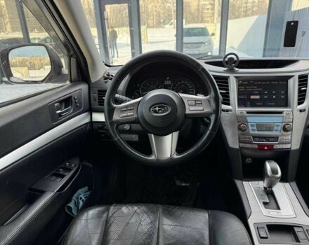 Белый Субару Аутбек, объемом двигателя 2.5 л и пробегом 305 тыс. км за 9990 $, фото 13 на Automoto.ua