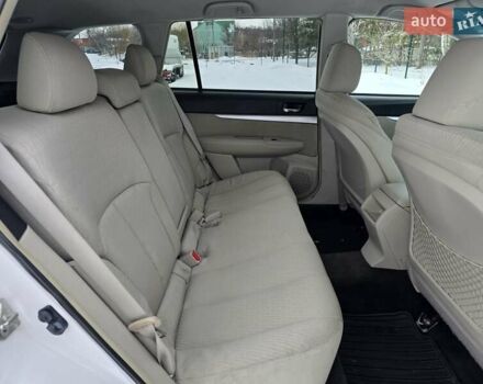 Білий Субару Аутбек, об'ємом двигуна 2.46 л та пробігом 189 тис. км за 8999 $, фото 43 на Automoto.ua