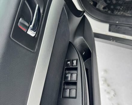 Білий Субару Аутбек, об'ємом двигуна 2.46 л та пробігом 210 тис. км за 8500 $, фото 12 на Automoto.ua