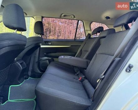 Белый Субару Аутбек, объемом двигателя 2 л и пробегом 178 тыс. км за 7999 $, фото 14 на Automoto.ua