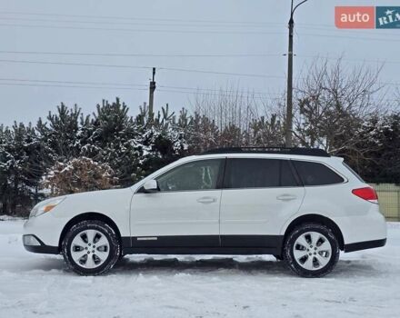 Білий Субару Аутбек, об'ємом двигуна 2.46 л та пробігом 189 тис. км за 8999 $, фото 8 на Automoto.ua